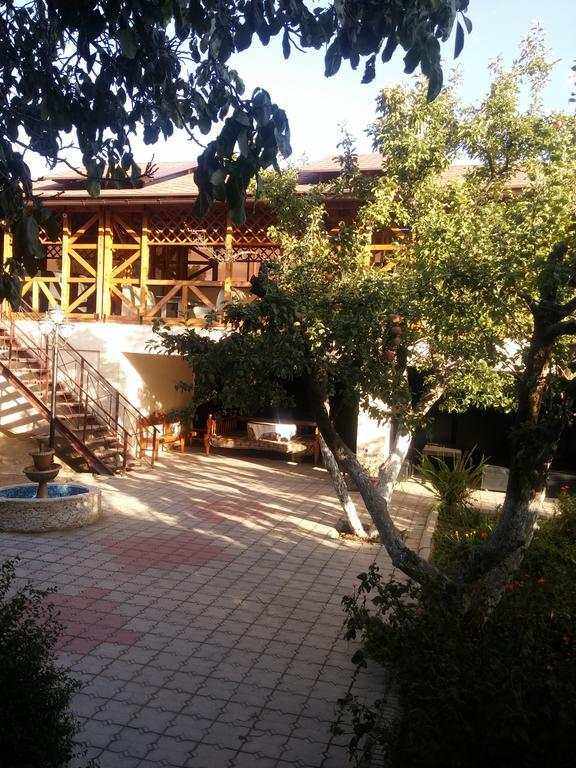 Guest House Albatros Cholpon-Ata Exterior photo