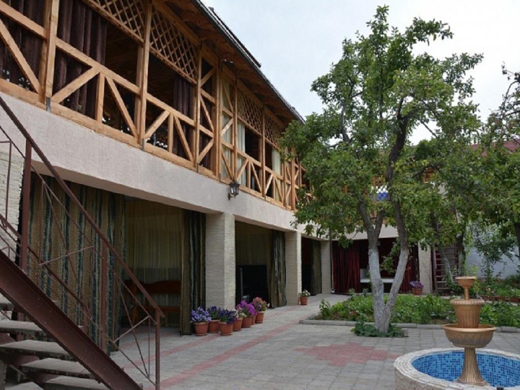 Guest House Albatros Cholpon-Ata Exterior photo